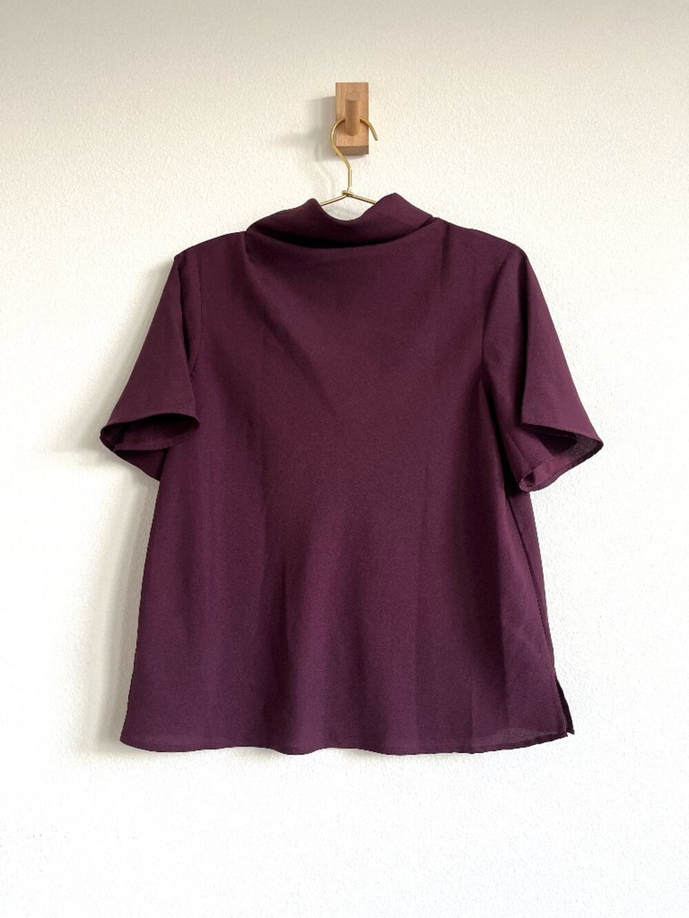 Ann Taylor Petite Maroon Mock Neck Blouse - Short Sleeve Keyhole Back - Size SP